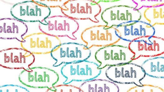 Viele bunte Sprechblasen mit dem Wort „blah“ – Symbolbild für inhaltsleeres Gerede ohne Struktur oder Aussage.